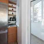 White Elegance Center *