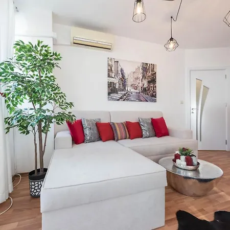 Apartament White Elegance Center