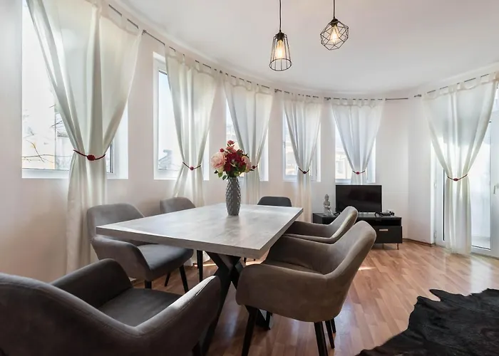 Apartament White Elegance Center